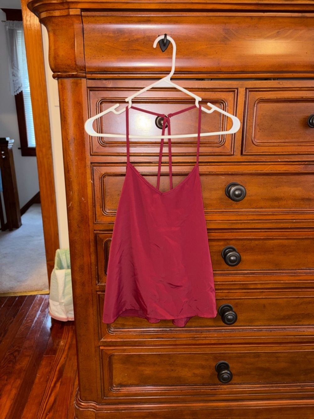 Hollister Burgundy Satin-Look Strappy Camisole Tank Top Size Small